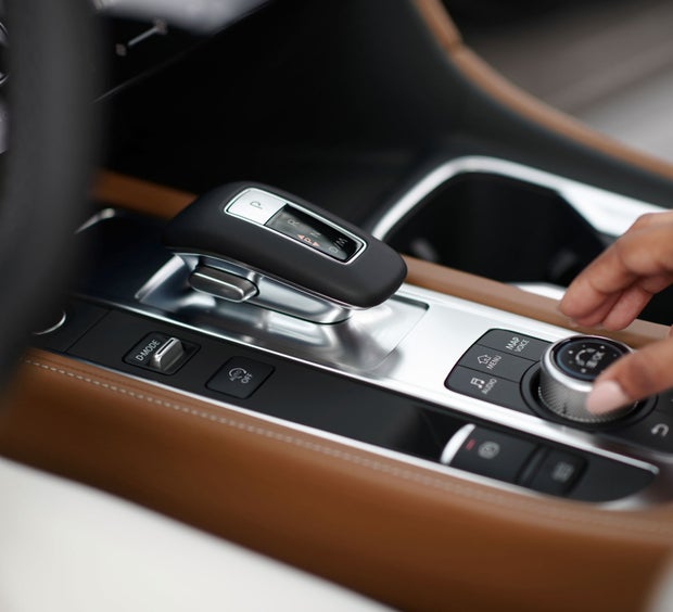2023 INFINITI QX60 Key Features - Wireless Apple CarPlay® integration | Fort Myers INFINITI in Fort Myers FL